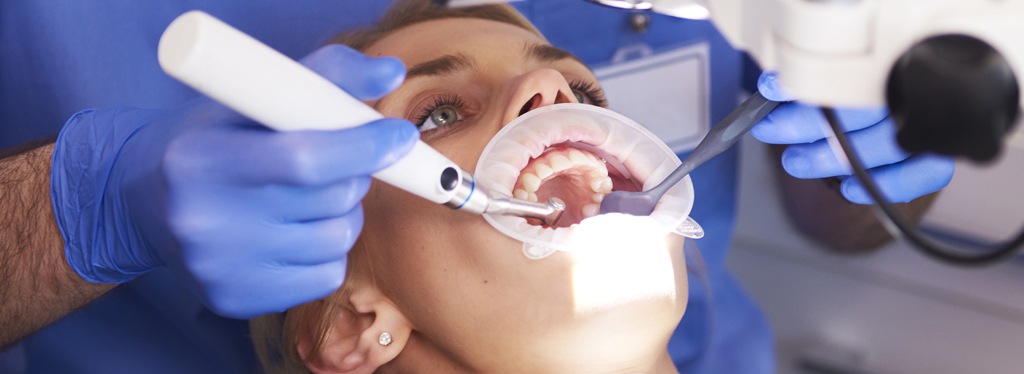 Consultatie - Clinica HMDent - Dental Implant